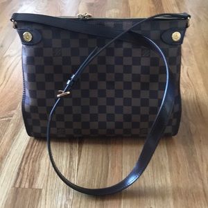 Authentic Louis Vuitton Duomo Crossbody